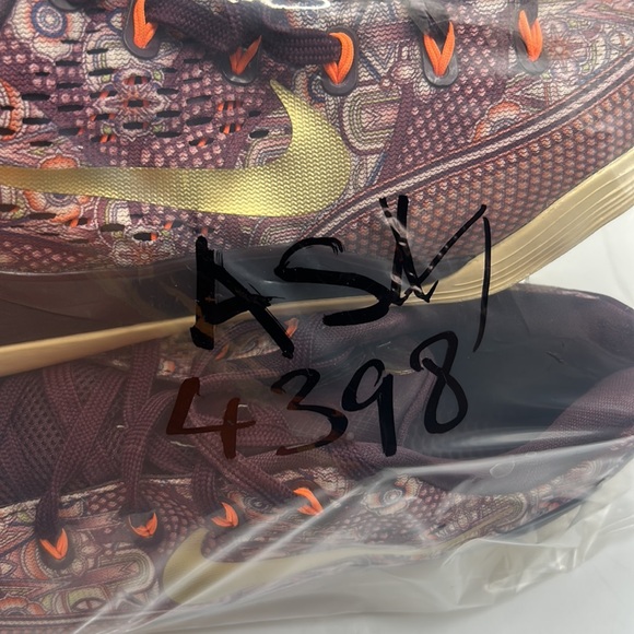 NIKE KOBE IX 9 EM SILK MENS SIZE 9.5 ATHLETIC SHOES GOLD PURPLE - Picture 12 of 12